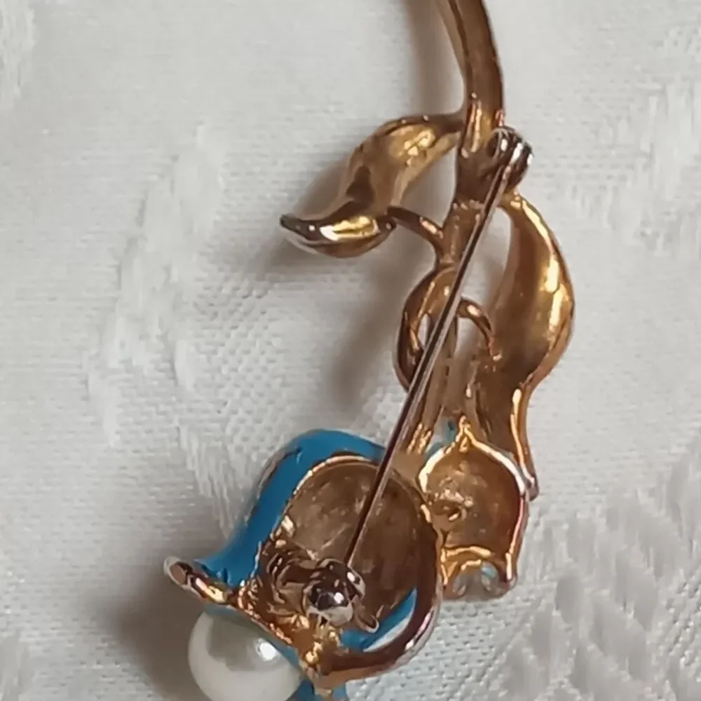 Enameled Teal Vintage Tulip Flower Brooch, Rhinestones faux pearl pot metal 2.5